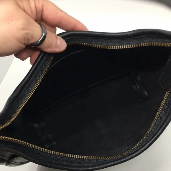 Vintage Coach Ergo Pocket Zip 9033 Black Glove-Tanned Leather Shoulder Bag Hobo - Picture 13 of 17